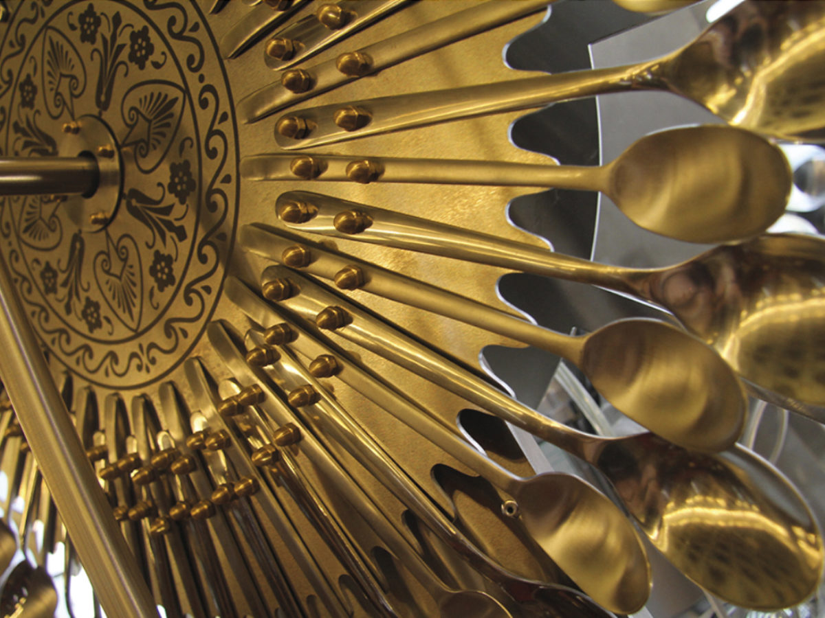 Maiasmokk window display project involved the creation of a spinning golden ferris wheel in cooperation with Sõrmuste Emand and IO Studio.