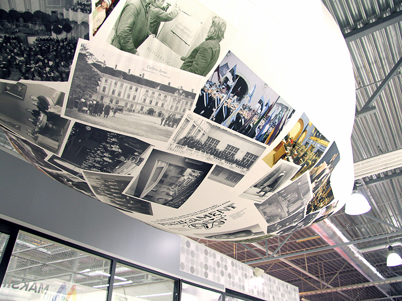 The aim for Estonian Parliament touring exhibition "Parliament 95" was designed to stand out in a commercial environment full of visual noise.