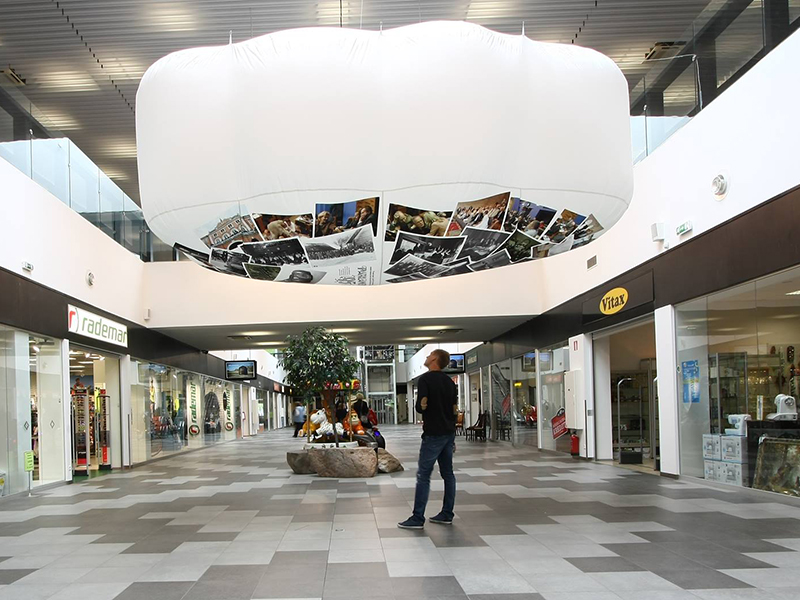 The aim for Estonian Parliament touring exhibition "Parliament 95" was designed to stand out in a commercial environment full of visual noise.